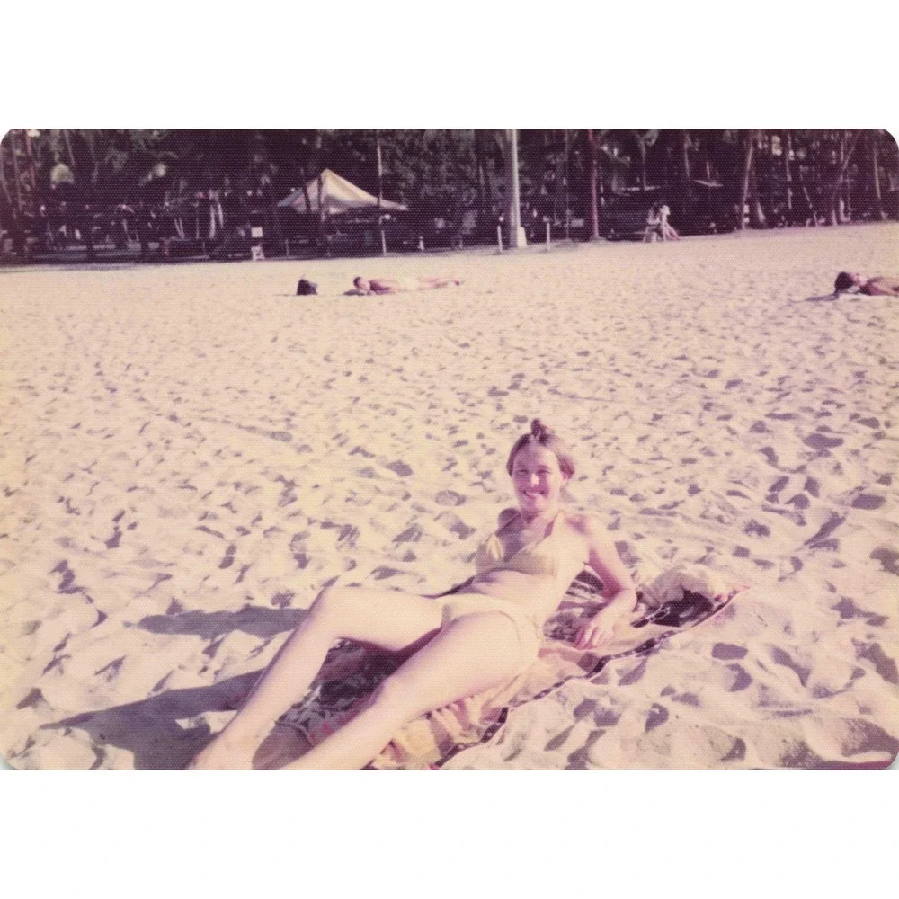 Vintage 1970s Waikiki Beach Hawaii Women in Swimsuits Photo Lot of 4 - Picture 2 of 4